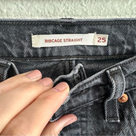 Levi's Jeans Women's 25 Ribcage Straight Ankle High Rise Fray Raw Hem Black Grey - Picture 4 of 9